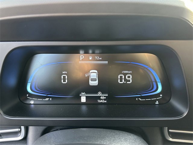 Used 2025 Hyundai Elantra SE image 20