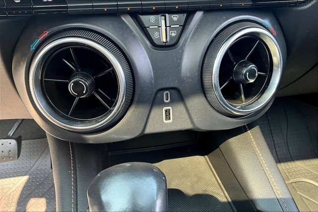 Used 2019 Chevrolet Blazer Premier w/ Sun and Wheels Package FWD image 15