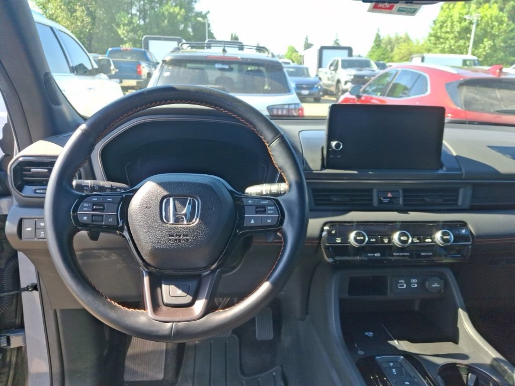 Used 2024 Honda Pilot TrailSport image 12