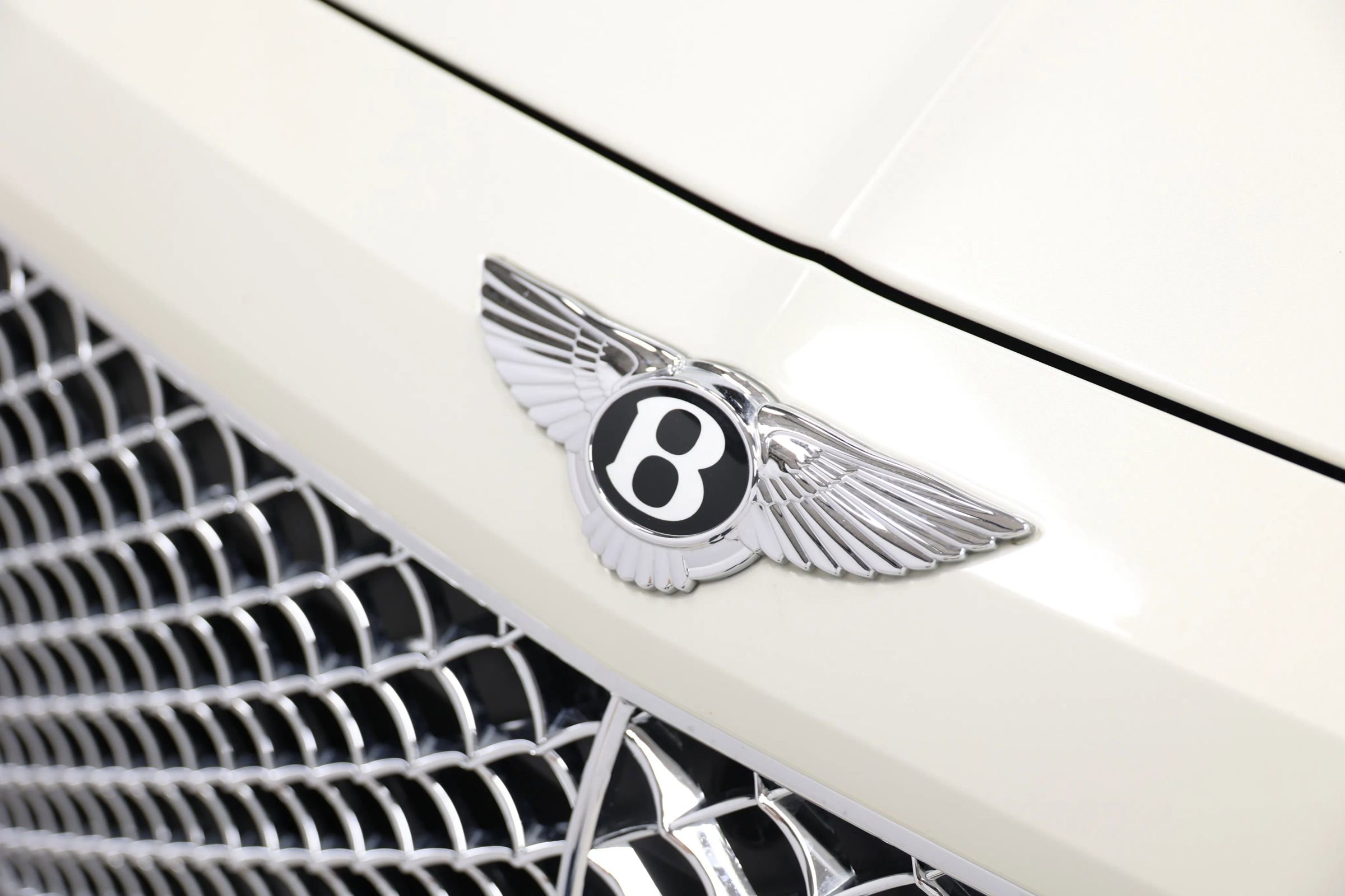 Used 2018 Bentley Bentayga Onyx Edition AWD/4WD image 7