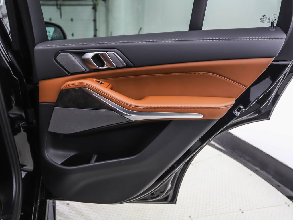 New 2026 BMW X5 xDrive50e w/ M Sport Package image 25