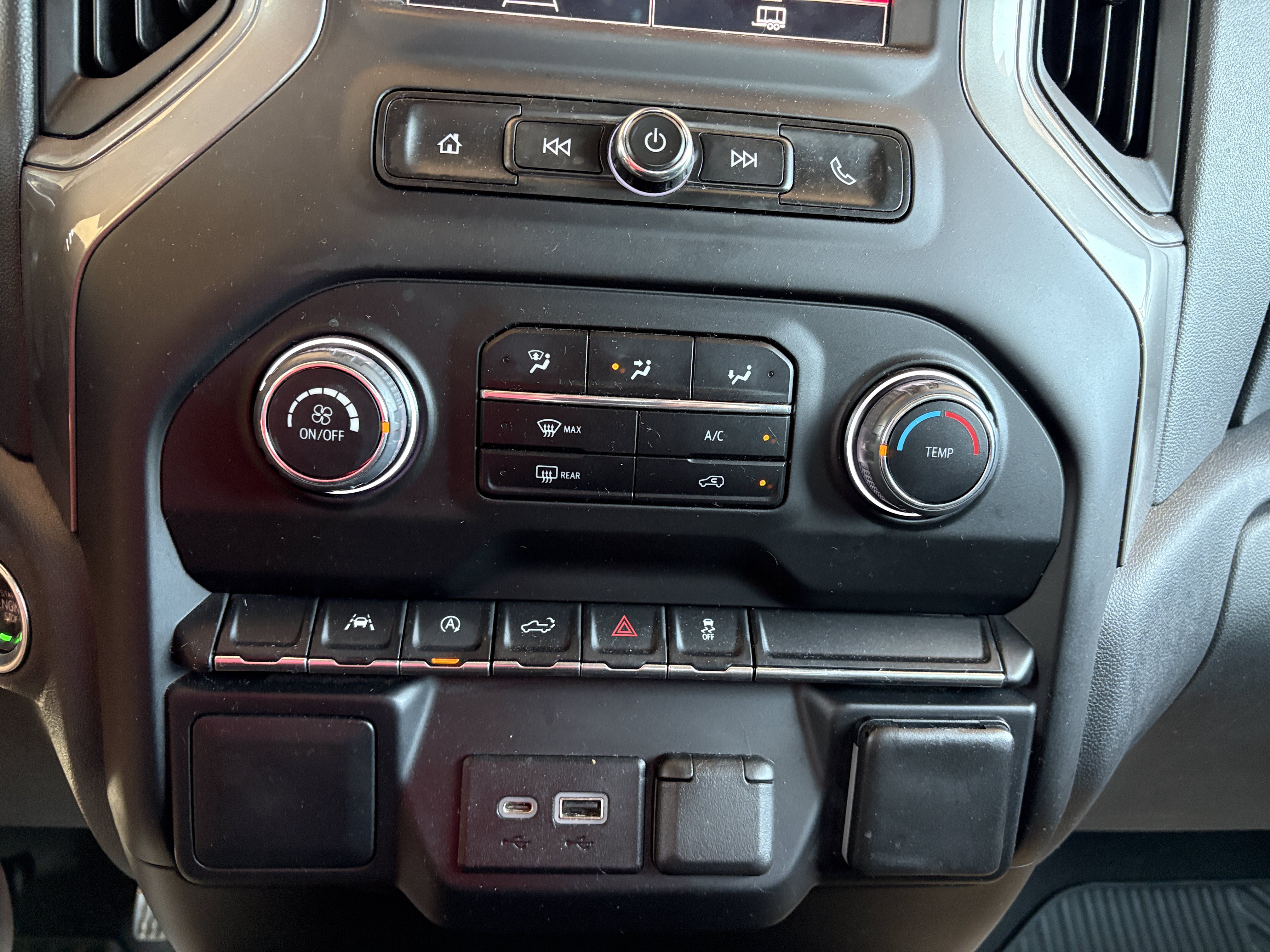 Used 2023 Chevrolet Silverado 1500 Custom AWD/4WD image 22