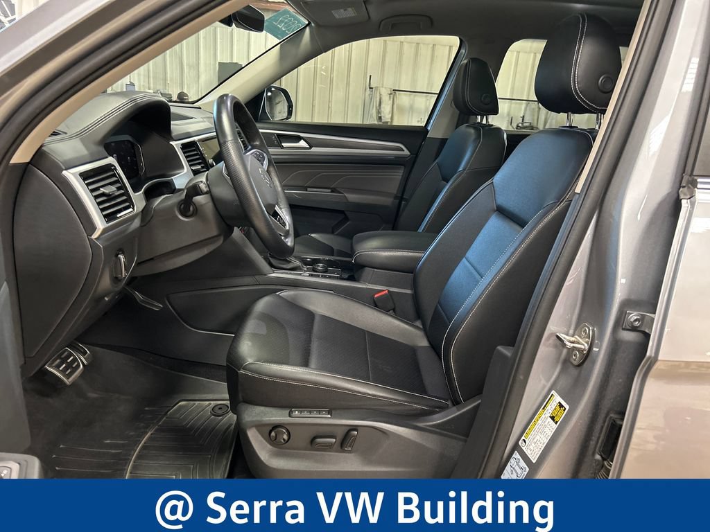 Certified 2022 Volkswagen Atlas SEL R-Line AWD/4WD image 15