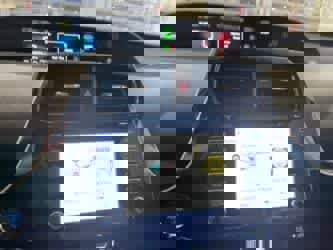 Used 2022 Toyota Prius Prime LE image 18