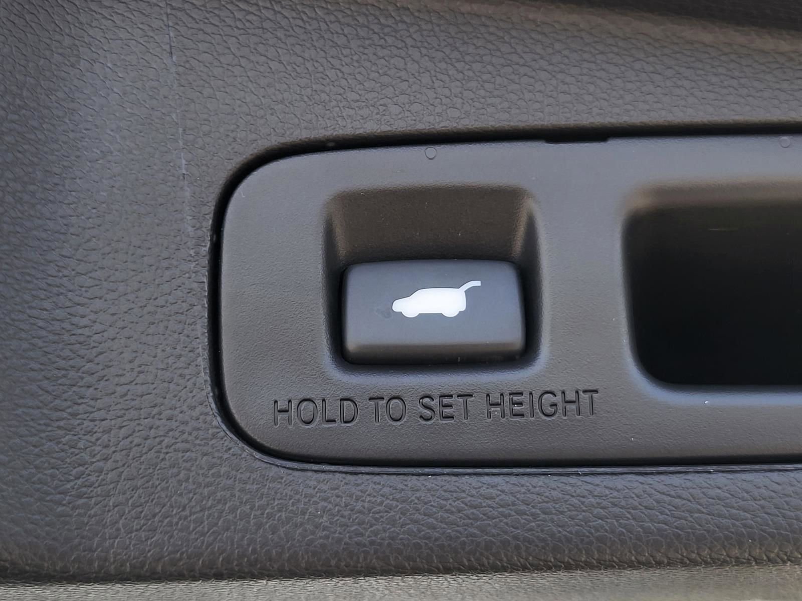 Used 2020 Honda CR-V Touring image 12