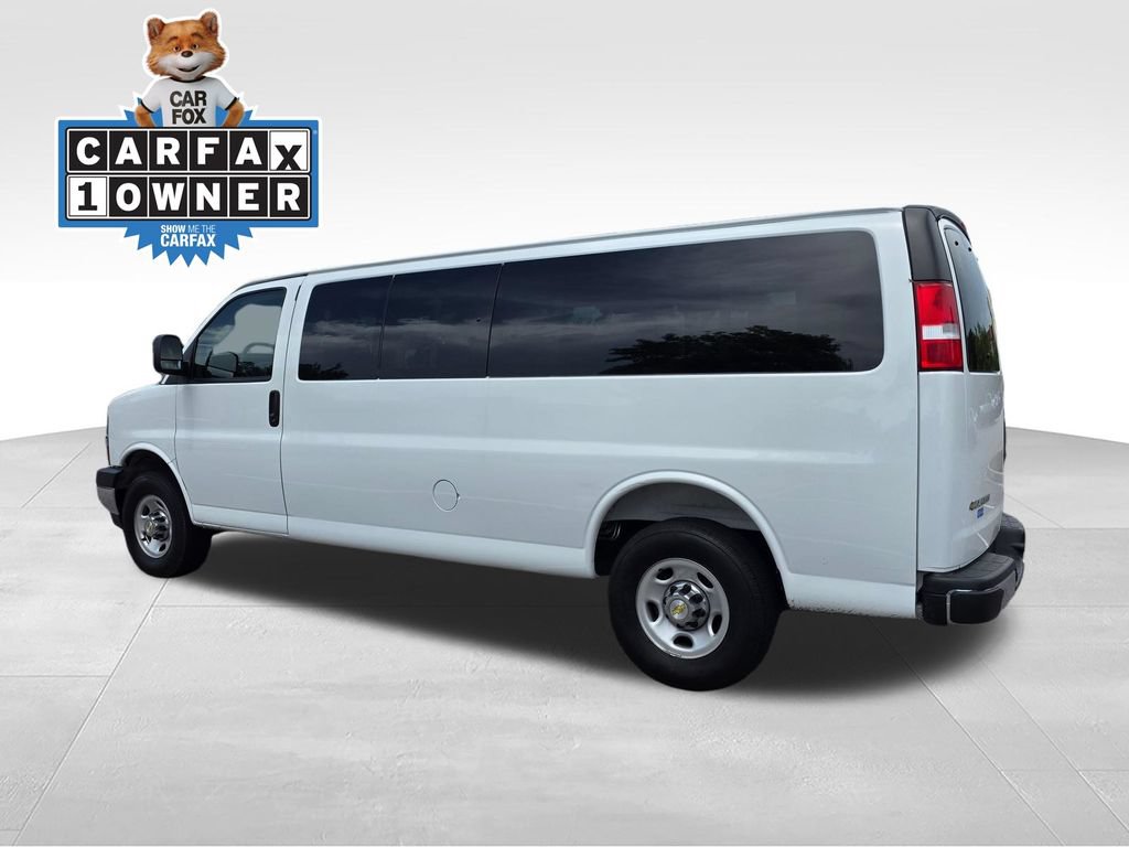 Used 2025 Chevrolet Express 3500 LT w/ LT Preferred Equipment Group RWD image 5
