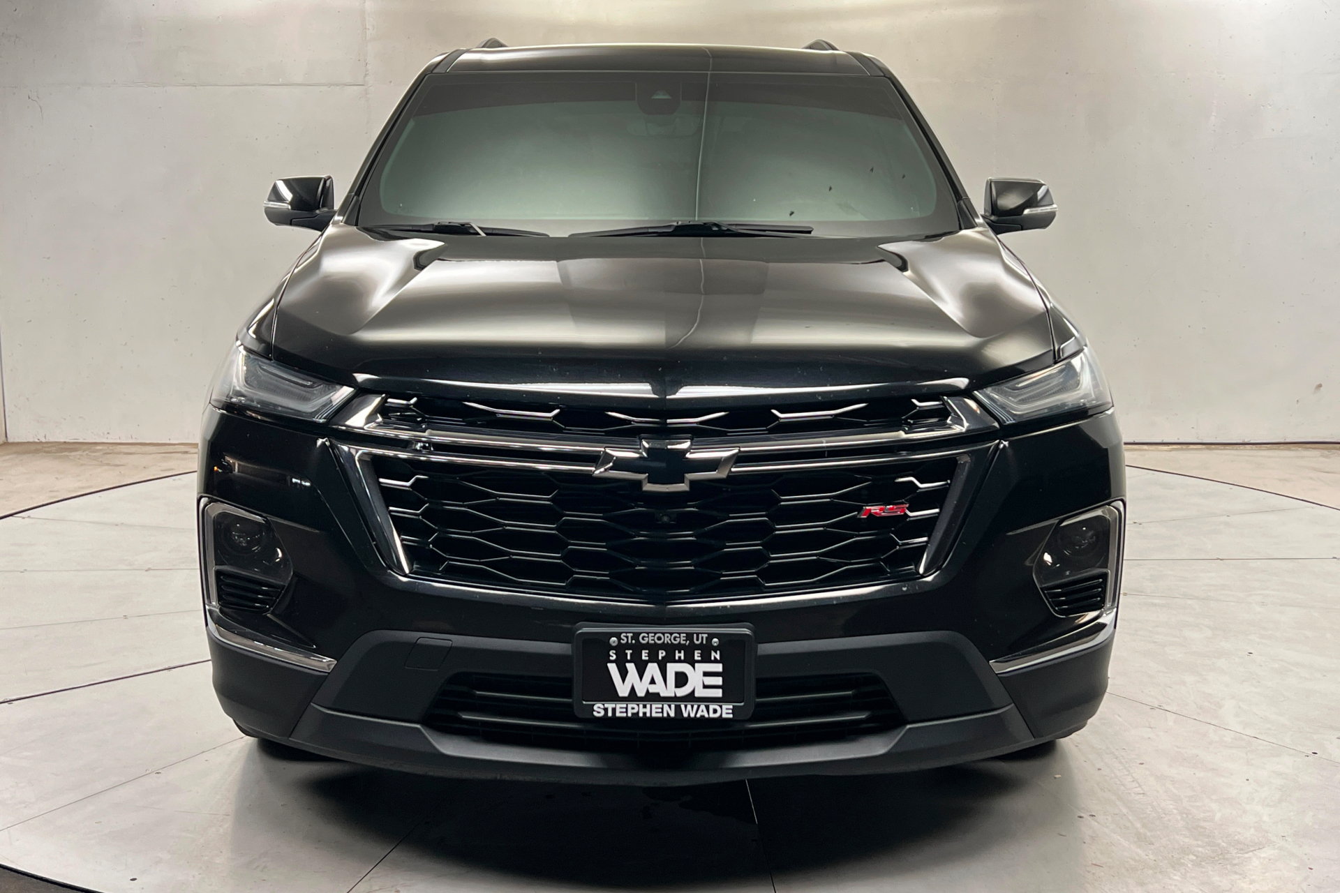 Used 2023 Chevrolet Traverse RS FWD image 9