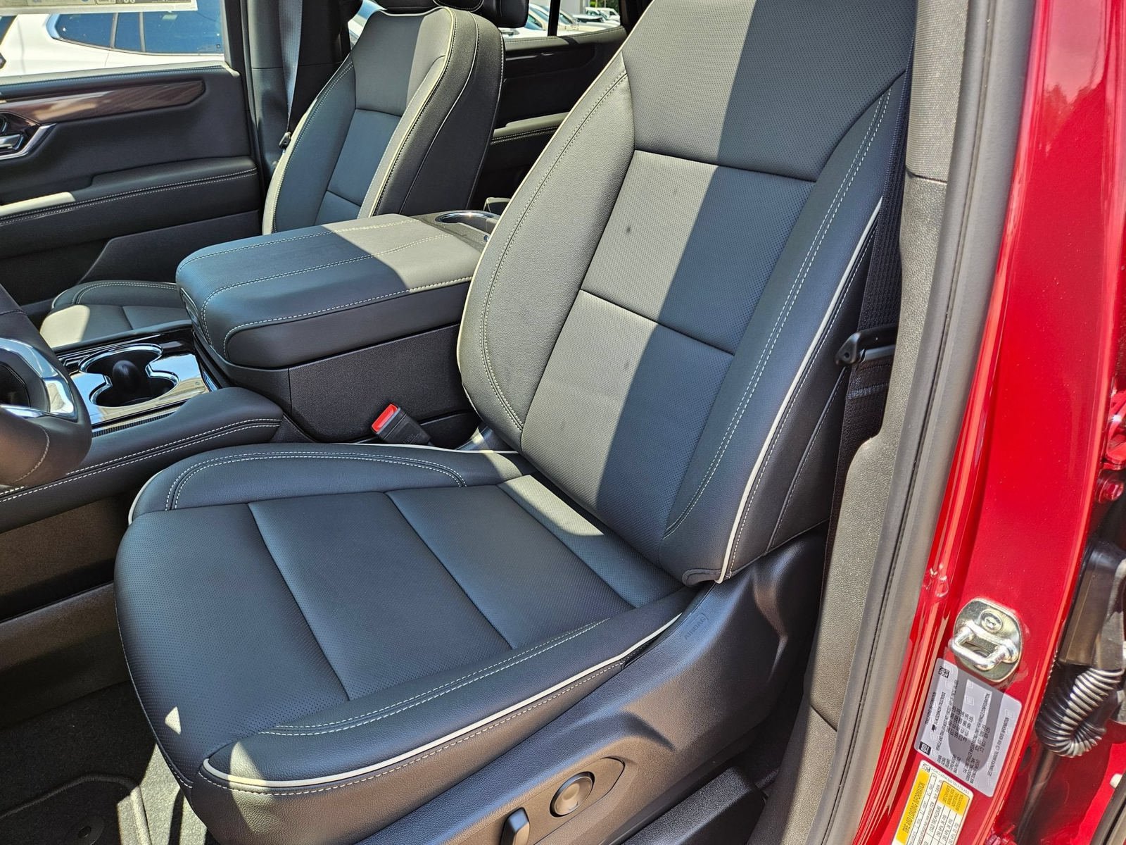 New 2026 GMC Yukon Elevation w/ Elevation Premium Package AWD/4WD image 22