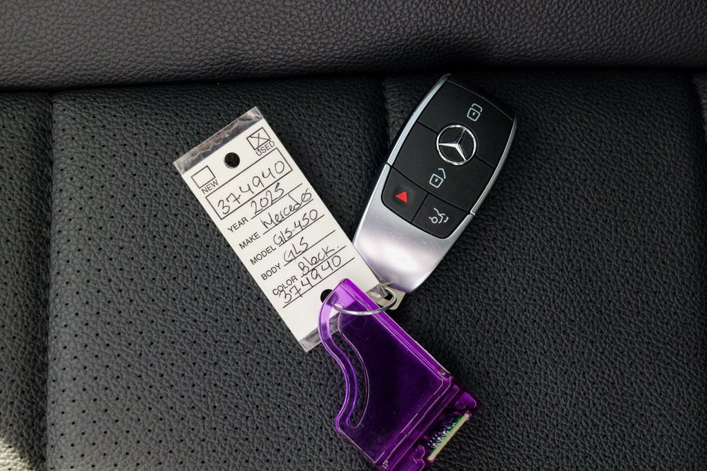 Used 2025 Mercedes-Benz GLS 450 4MATIC image 66