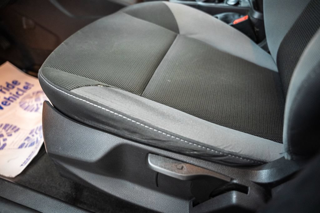 Used 2014 Ford Focus SE FWD image 32