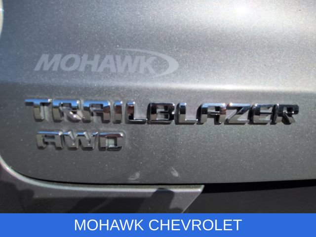Used 2025 Chevrolet TrailBlazer LT w/ Driver Confidence Package AWD/4WD image 31