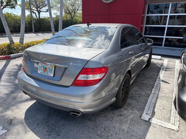 Used 2011 Mercedes-Benz C 300 4MATIC Sedan image 7