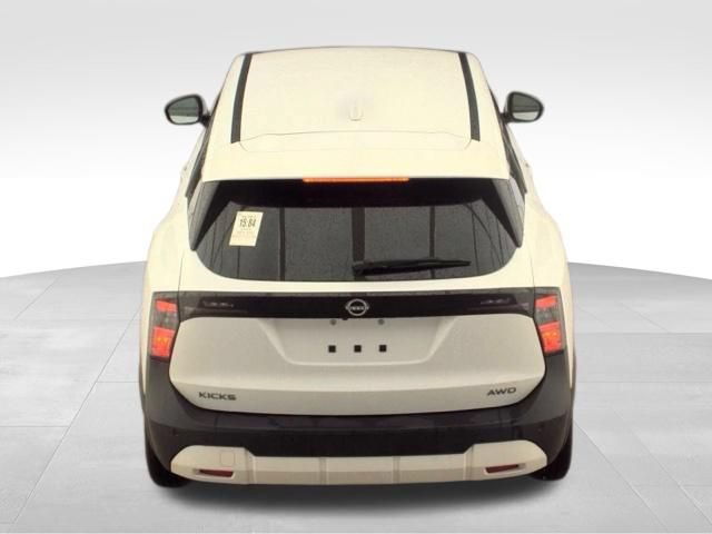 Used 2025 Nissan Kicks SV AWD/4WD image 4