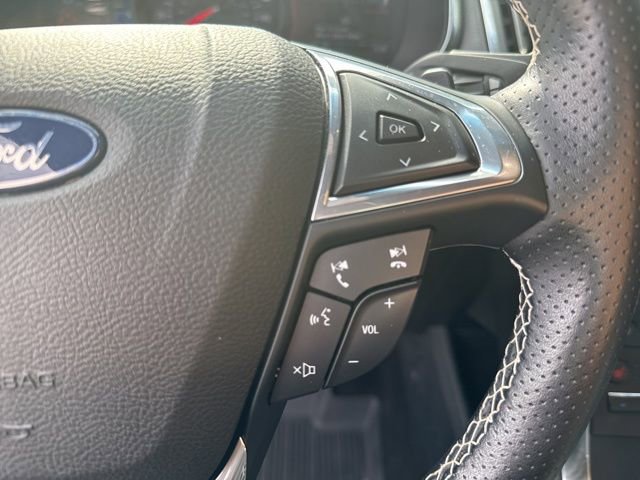 Used 2020 Ford Edge ST image 16