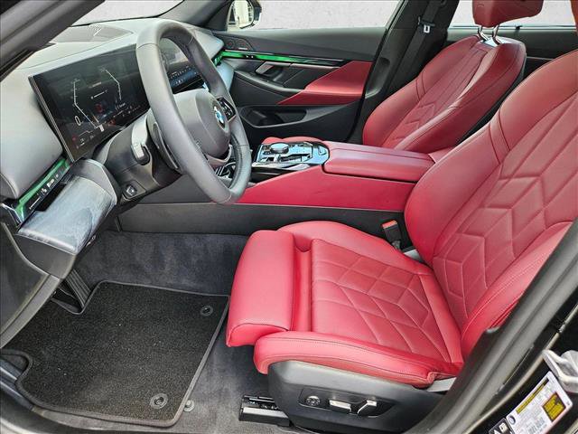 Used 2025 BMW 540i xDrive AWD/4WD image 16