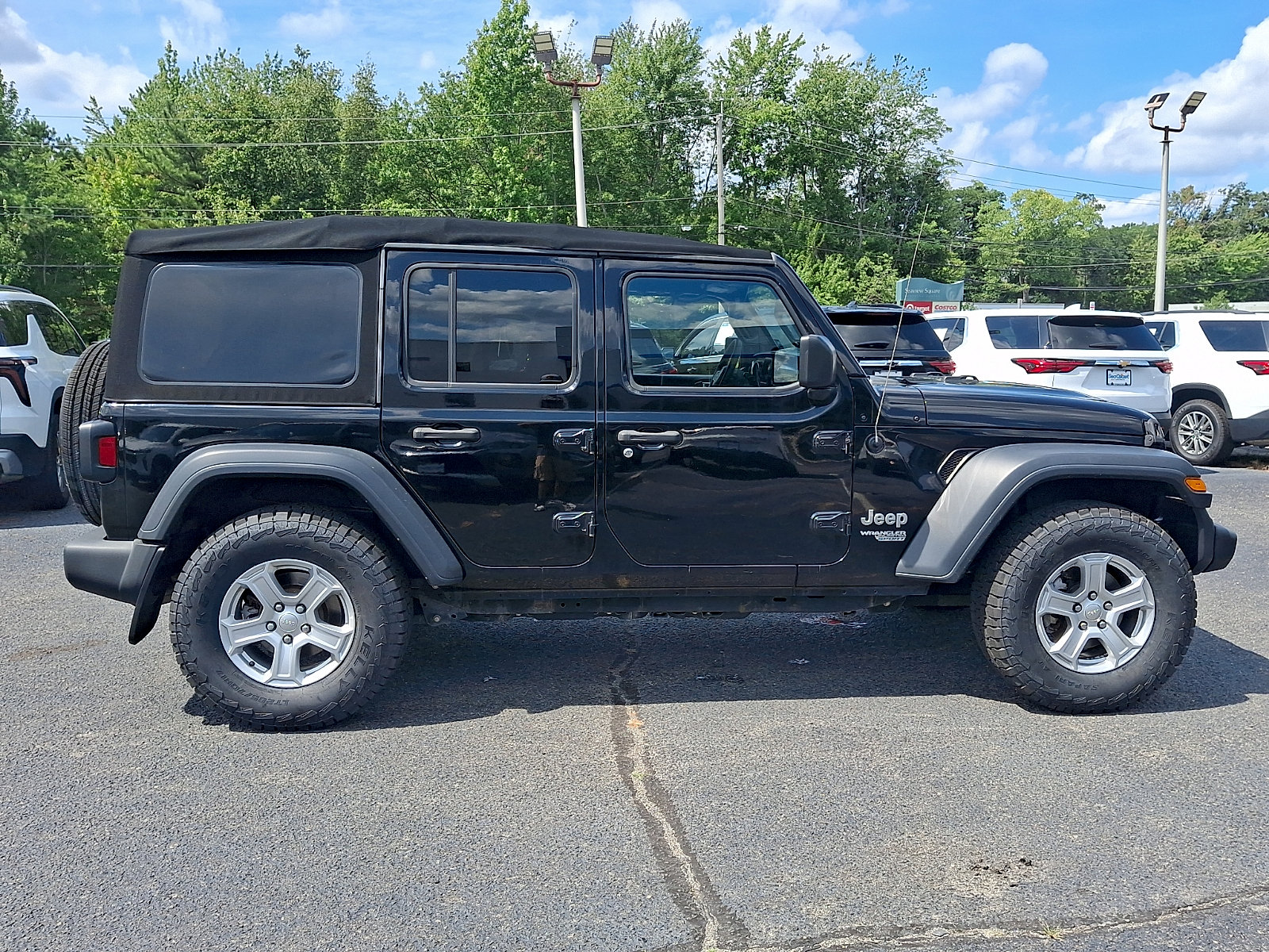 Used 2018 Jeep Wrangler Unlimited Sport S AWD/4WD image 7