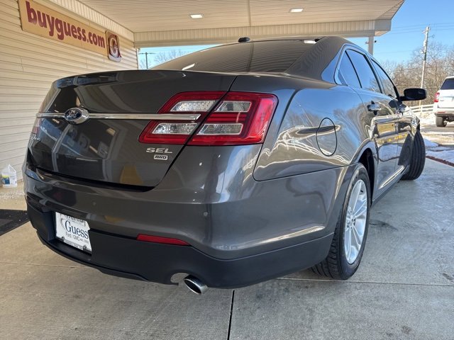 Used 2015 Ford Taurus SEL image 7