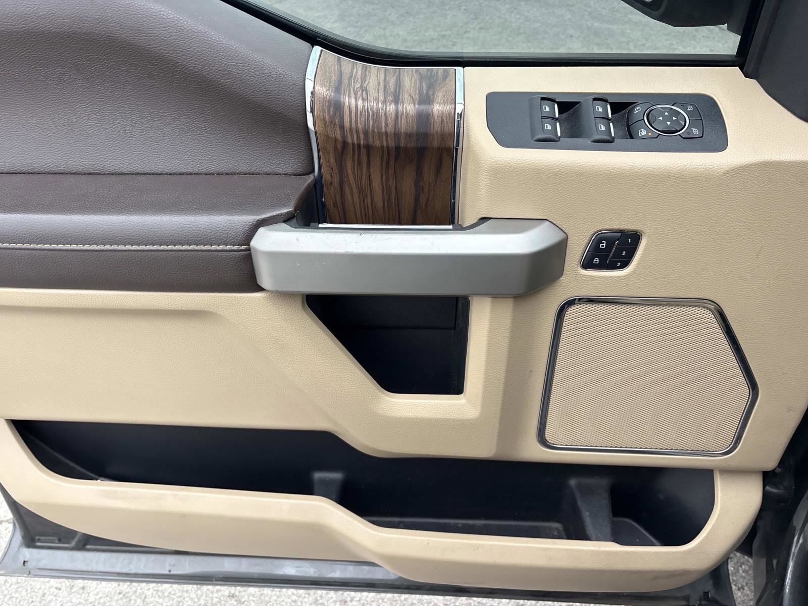 Used 2018 Ford F150 Lariat w/ Equipment Group 502A Luxury image 13