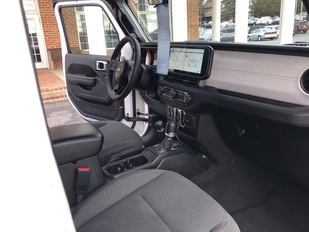 Used 2024 Jeep Wrangler Sport S image 43