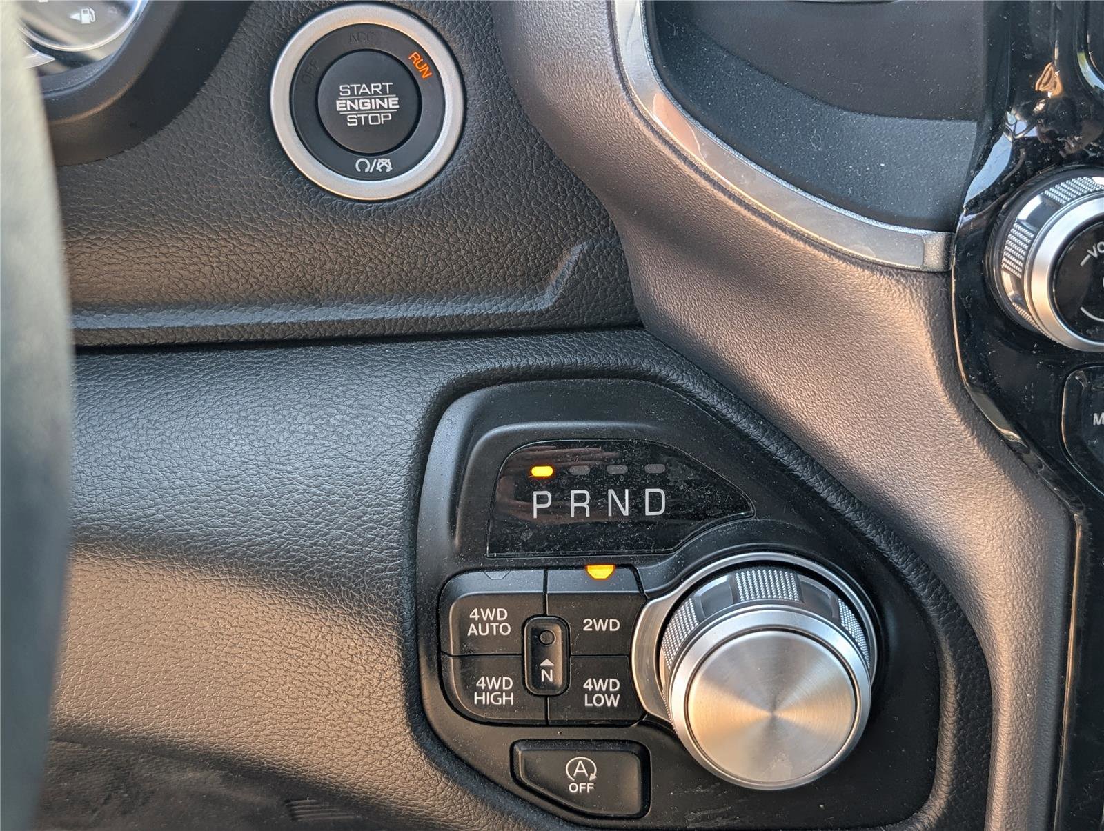 Used 2023 RAM 1500 Laramie AWD/4WD image 25