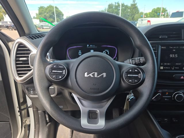 Certified 2025 Kia Soul LX w/ LX Technology Package FWD image 22