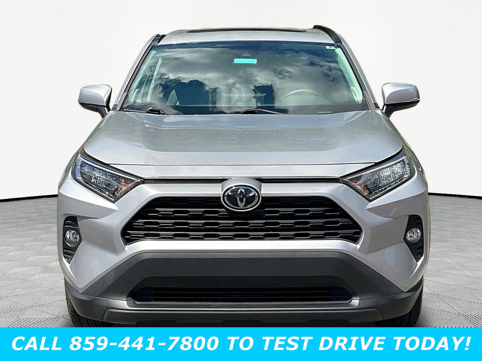 Used 2019 Toyota RAV4 XLE Premium w/ Cold Weather Package AWD/4WD image 2