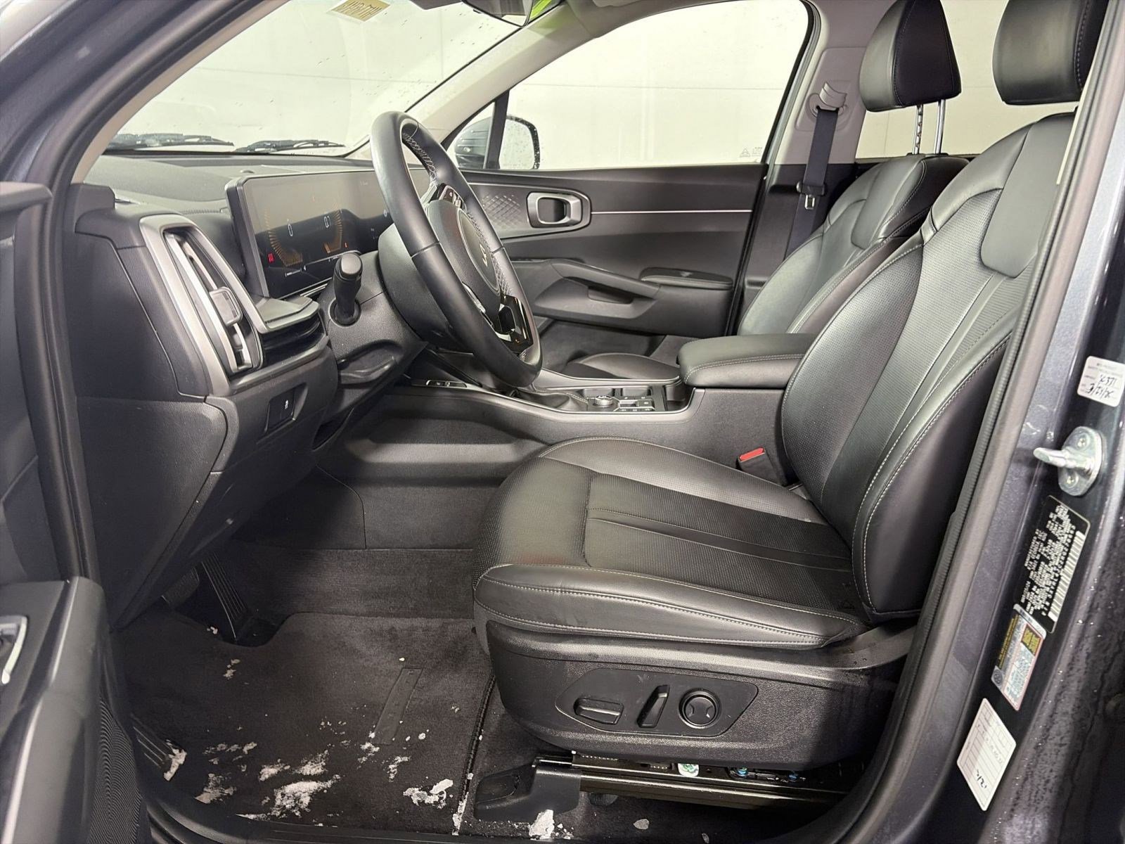 Certified 2024 Kia Sorento S image 9