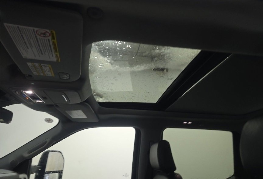 Used 2024 Ford F350 Lariat image 9