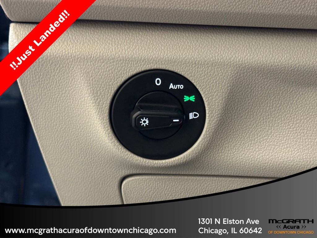 Used 2019 Volkswagen Jetta SE w/ Cold Weather Package image 16