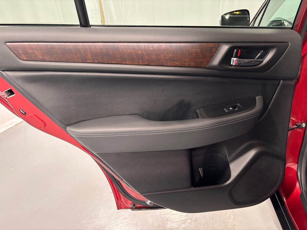 Used 2017 Subaru Outback 2.5i Limited AWD/4WD image 23