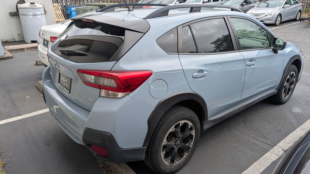 Used 2022 Subaru Crosstrek 2.0i AWD/4WD image 2