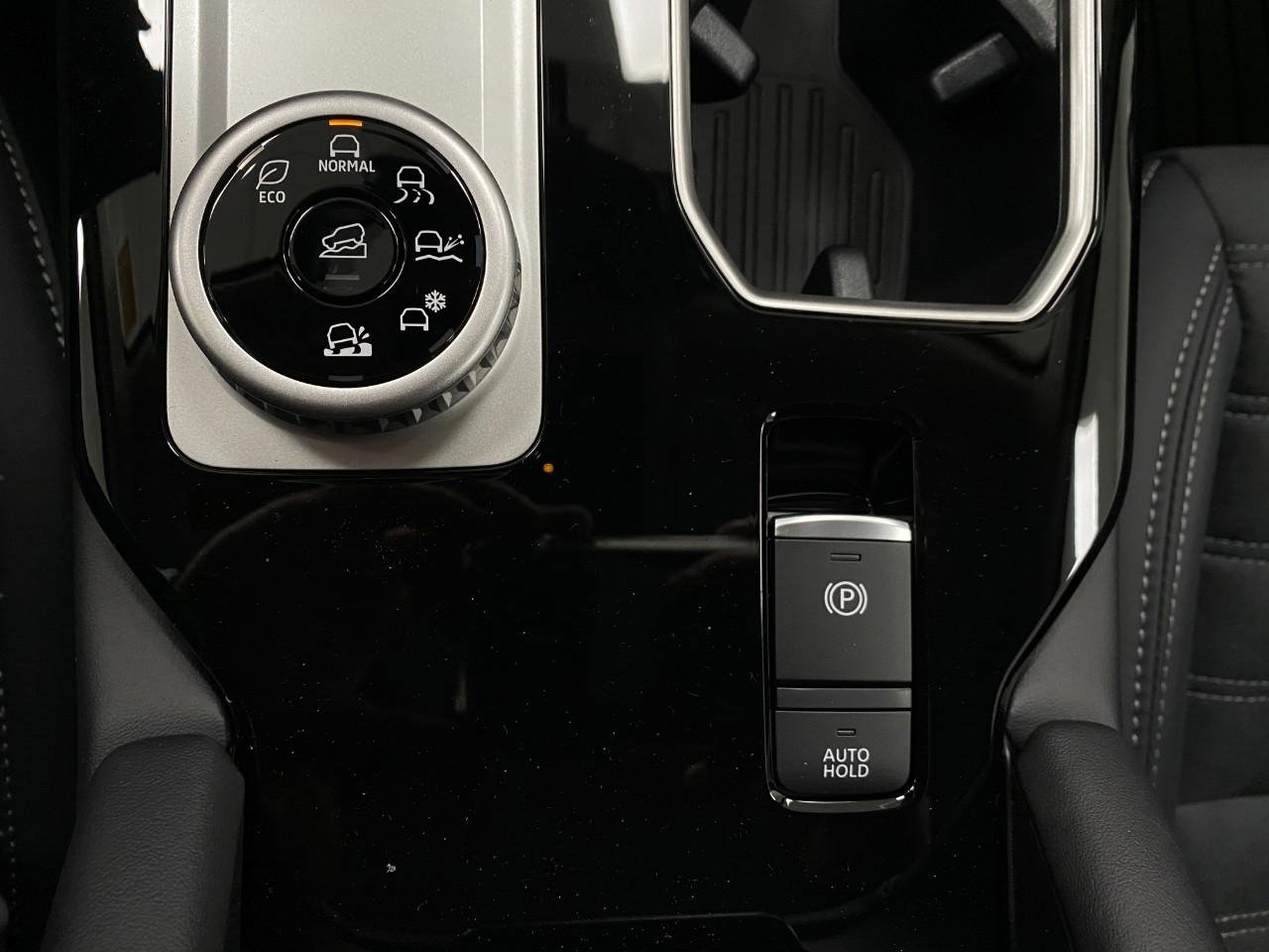 New 2026 Mitsubishi Outlander SE image 29