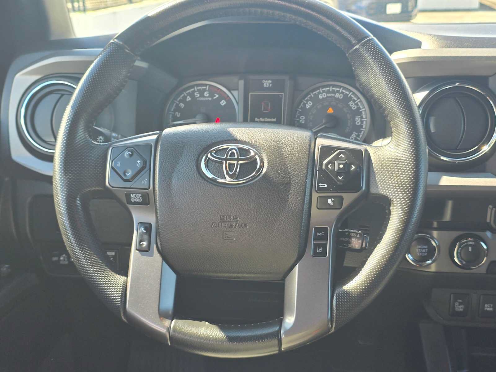 Certified 2022 Toyota Tacoma TRD Off-Road w/ Technology Package AWD/4WD image 19