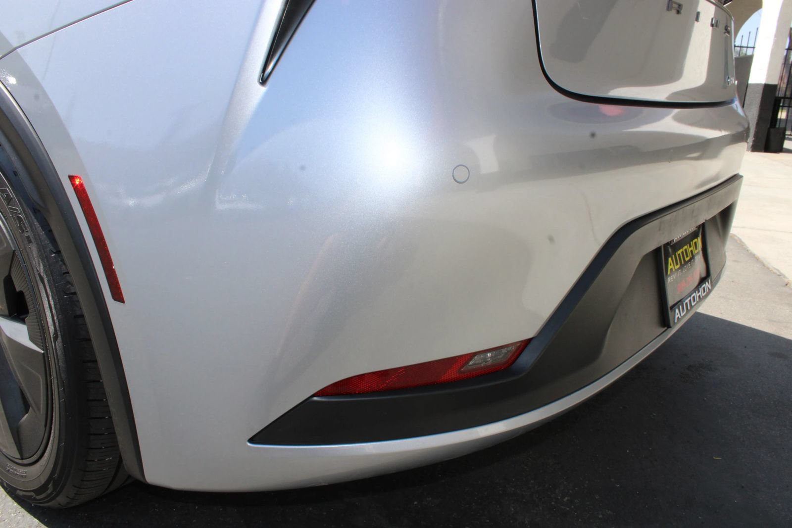 Used 2025 Toyota Prius LE FWD image 11