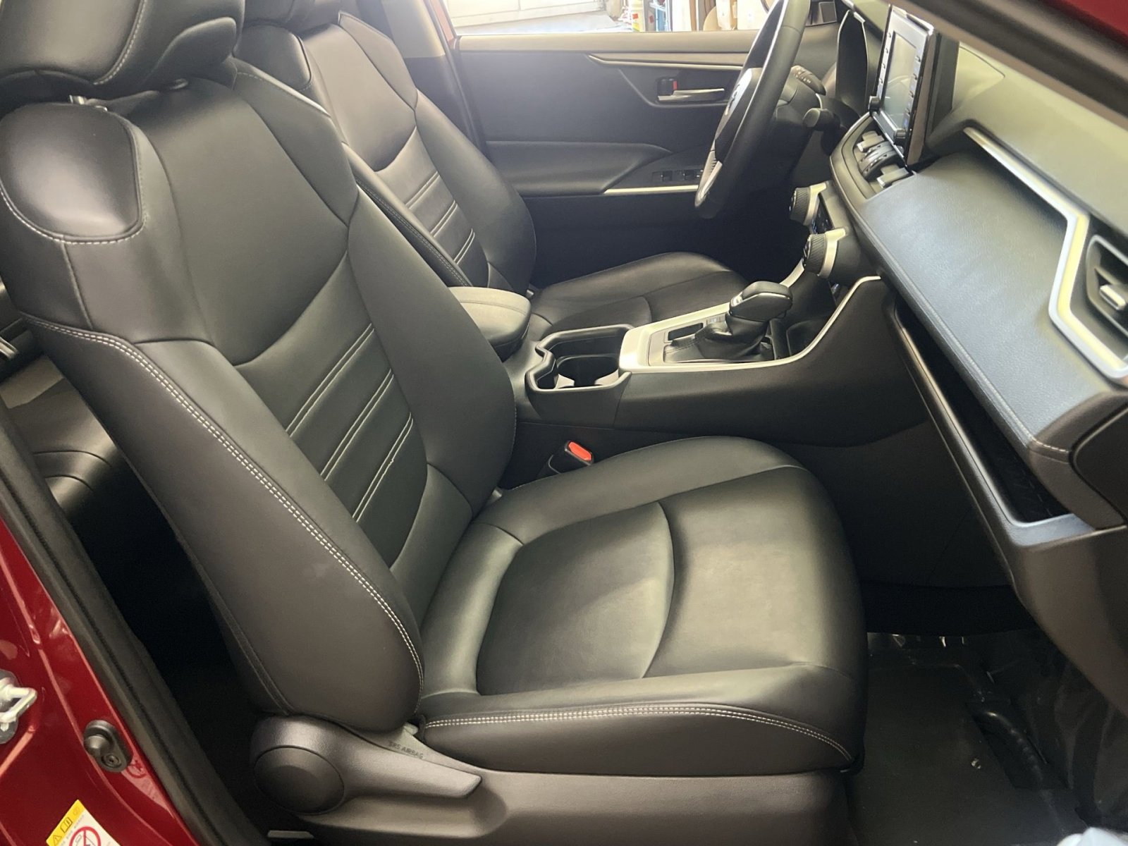 Used 2019 Toyota RAV4 XLE Premium w/ Cold Weather Package AWD/4WD image 26