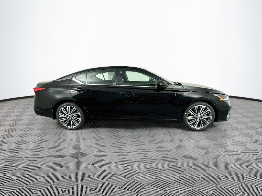 New 2026 Nissan Altima 2.5 SV w/ SV Premium Package FWD image 11