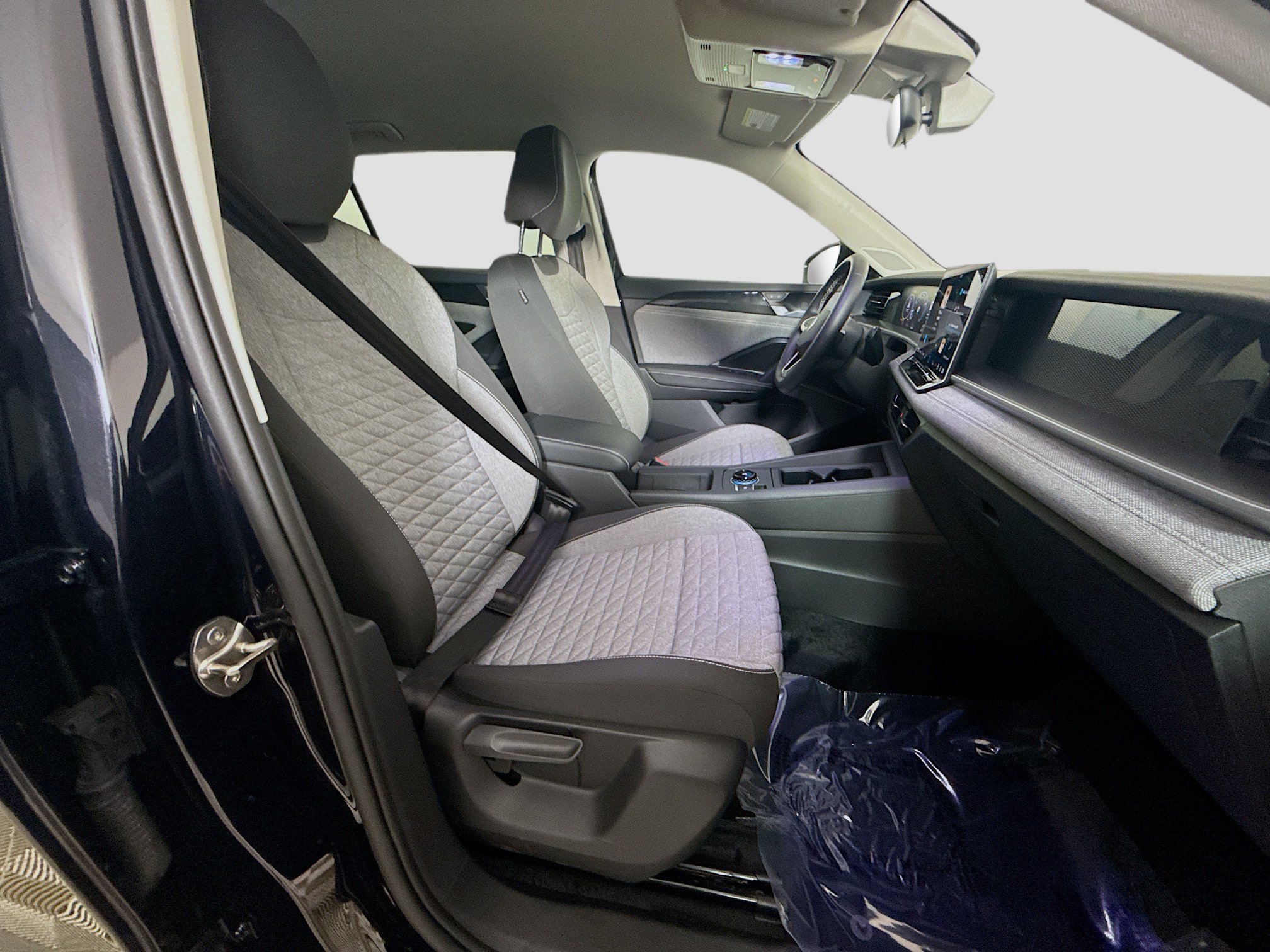 Used 2026 Volkswagen Tiguan S FWD image 29