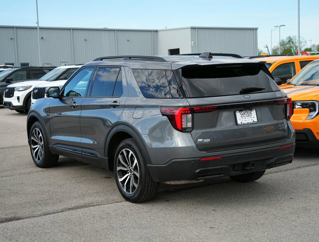 Used 2025 Ford Explorer ST-Line RWD image 8