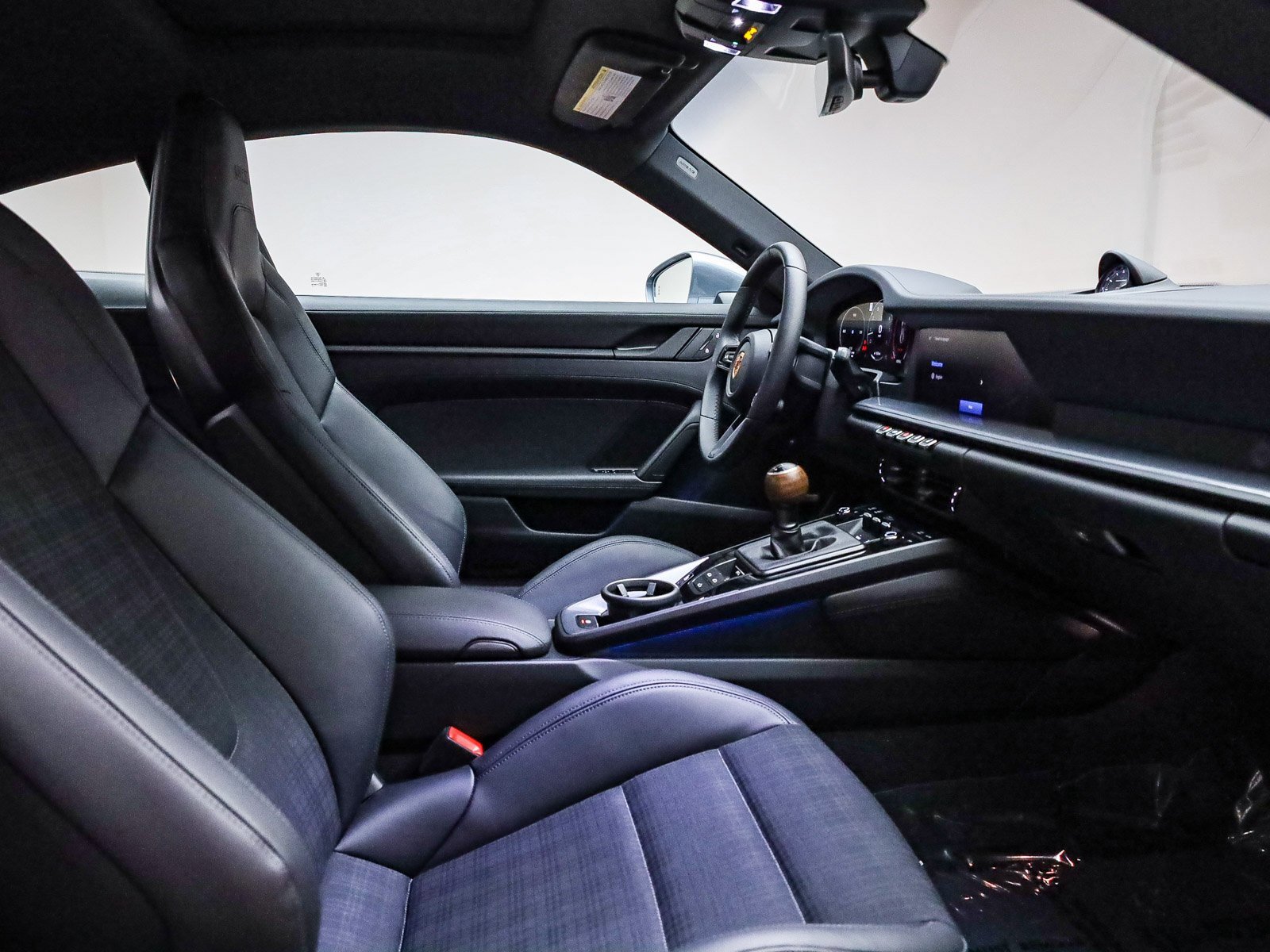 Used 2025 Porsche 911 Carrera T image 17