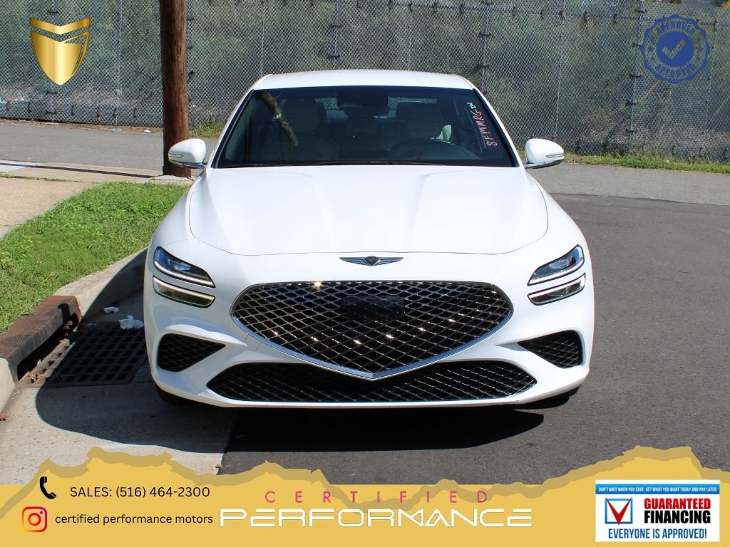 Used 2024 Genesis G70 2.5T image 1