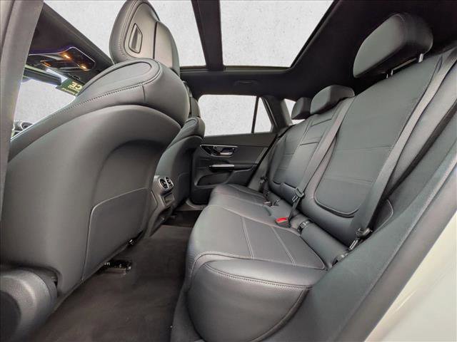 Used 2025 Mercedes-Benz GLC 300 image 18