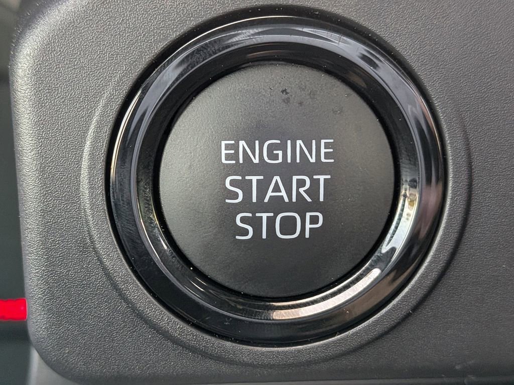 Used 2025 Toyota Tacoma SR5 RWD image 28