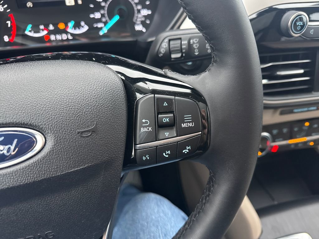 Used 2022 Ford Escape SEL image 31