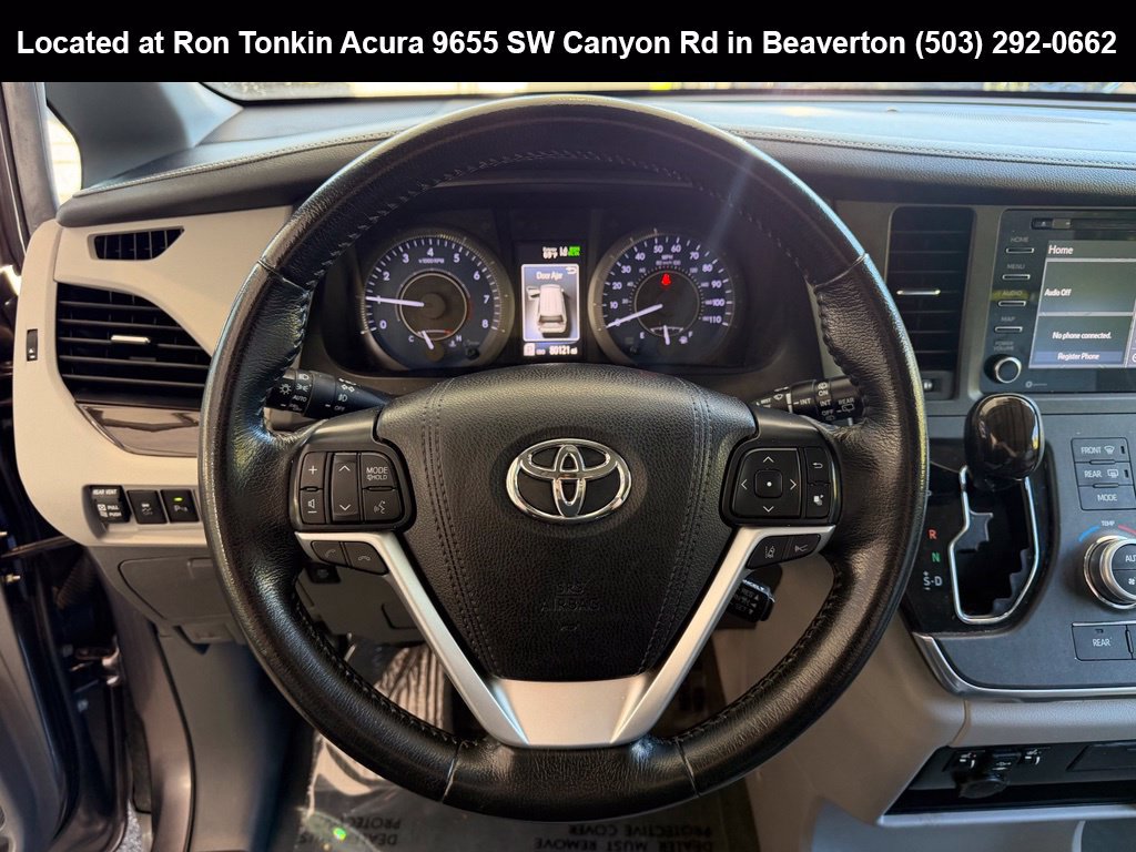Used 2019 Toyota Sienna XLE w/ XLE Navigation Package FWD image 19