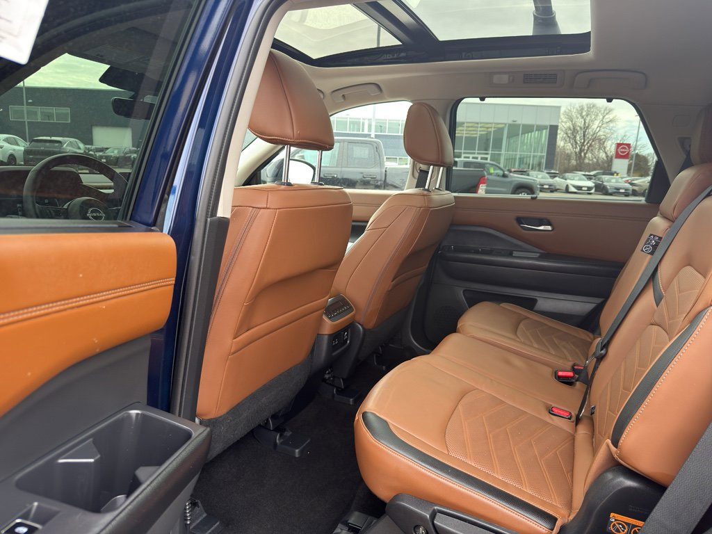 Certified 2024 Nissan Pathfinder Platinum w/ Cargo Package image 30