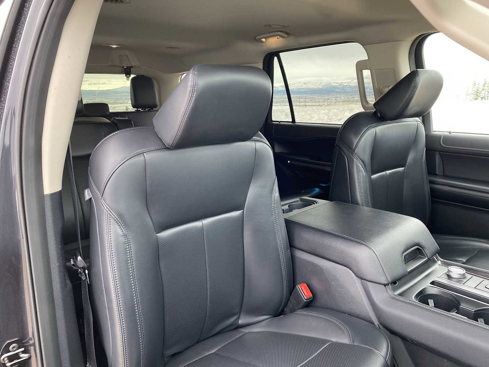 Used 2024 Ford Expedition XLT AWD/4WD image 18