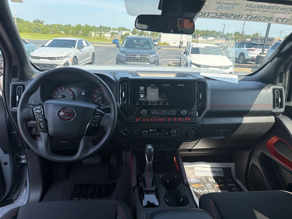Used 2025 Nissan Frontier PRO-4X AWD/4WD image 18