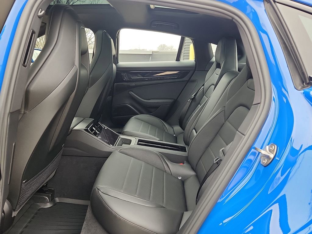 New 2026 Porsche Panamera 4 image 9