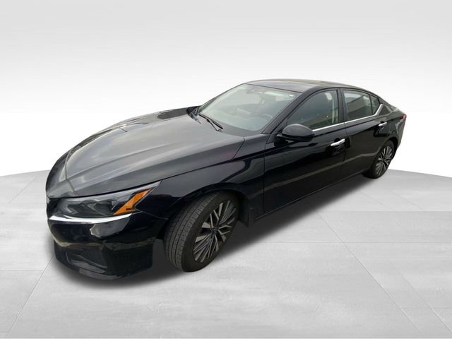 Used 2023 Nissan Altima 2.5 SV w/ SV Premium Package image 4
