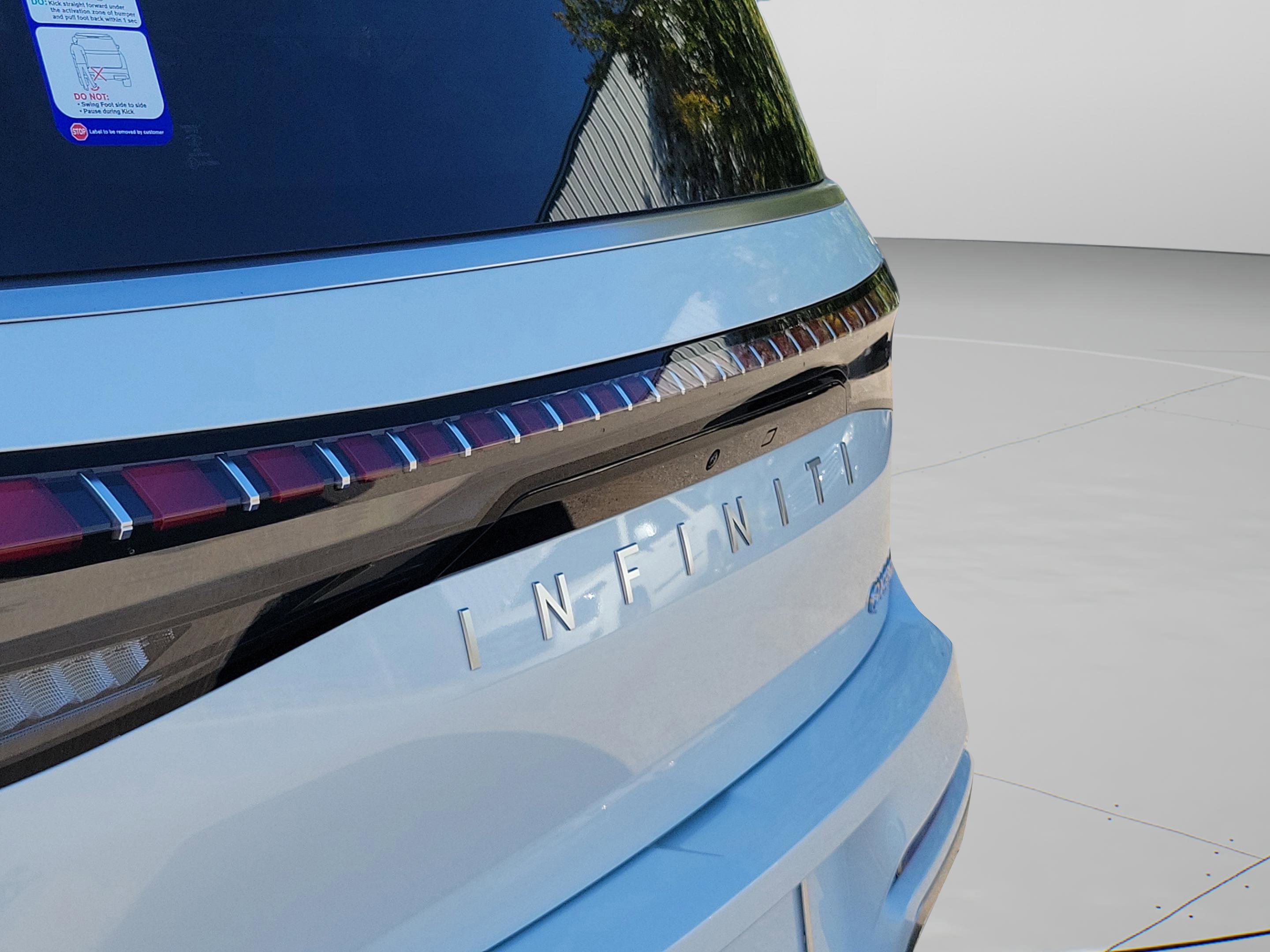 New 2026 INFINITI QX80 Luxe w/ Cargo Package image 7